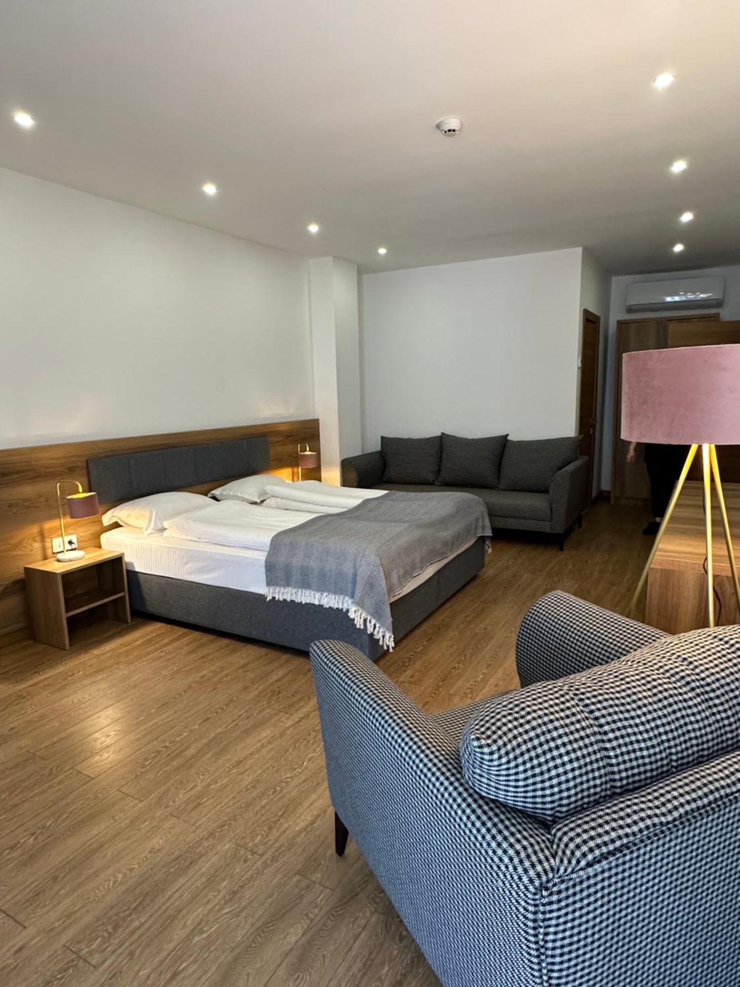 Hotel Homey קובולטי מראה חיצוני תמונה